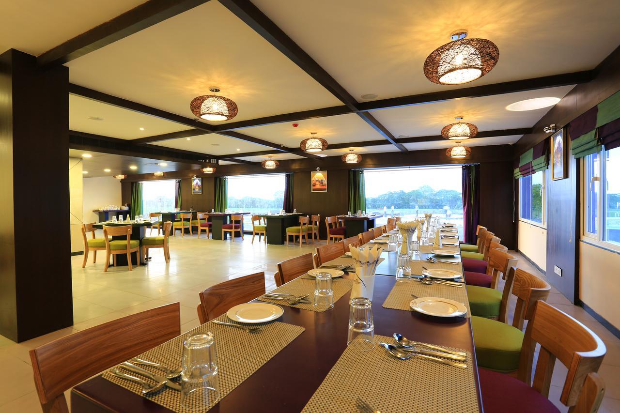 Nandan Kanan Hotel & Resort Sipra Dış mekan fotoğraf